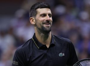 Djokovic dépasse un record Federer et continue d’écrire son épopée