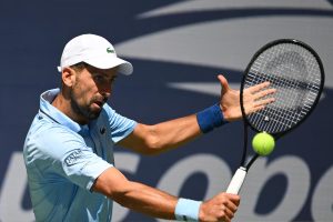 Djokovic lâche un set contre Svajda mais accède au troisième tour de l’US Open