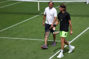 « Je n’ai pas aimé le fait qu’il partage publiquement ses opinions », Apostolos Tsitsipas revient sur les critiques d’Ivanisevic envers son fils