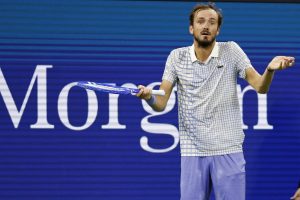 L&rsquo;amende salée infligée à Daniil Medvedev après son comportement déplacé au premier tour de l&rsquo;US Open contre Benjamin Bonzi