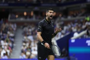 Novak Djokovic en huitièmes de finale de l&rsquo;US Open, mais toujours sans convaincre