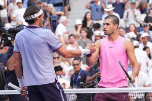 « Plus d&rsquo;une fois, j&rsquo;ai eu envie d&rsquo;applaudir ou de lui dire bravo »  : Arthur Rinderknech après sa défaite contre Carlos Alcaraz à l&rsquo;US Open