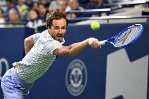 Quand Daniil Medvedev quitte le court sans son sac après sa défaite contre Alexei Popyrin au 3e tour à Toronto