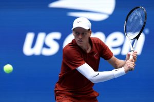 Tenant du titre à l&rsquo;US Open, Sinner passe le premier tour avec autorité