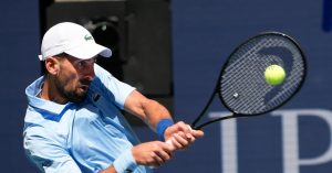 Tennis – US Open (H) : Djokovic lâche un set mais file au troisième tour
