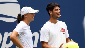 Tennis : l’impressionnant écart entre les gains de Carlos Alcaraz et ceux d’Iga Swiatek pour une victoire dans le même tournoi !