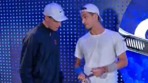 VIDEO. Tennis : « J’ai un petit quelque chose pour toi… » Mais pourquoi Térence Atmane a-t-il offert à Jannik Sinner… une carte Pokémon ?