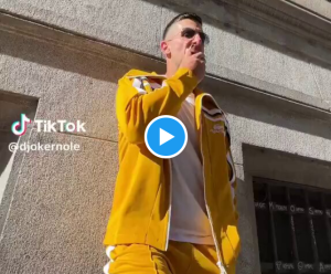 Vidéos > En attendant Cincinnati, Novak Djokovic enflamme la piste de danse !