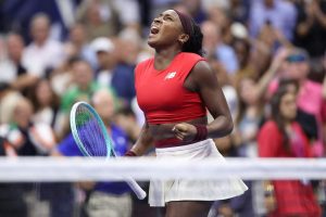 frayeur pour Coco Gauff, Sinner et Swiatek passent sans difficulté
