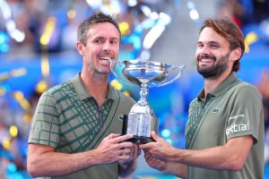 Après deux ans de disette, Édouard Roger-Vasselin remporte son 29e titre en double messieurs à Tokyo