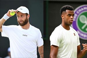 Corentin Moutet et Giovanni Mpetshi Perricard dans le groupe France avant la Croatie