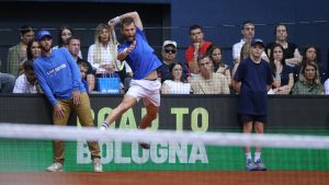 Corentin Moutet offre à la France sa première qualification pour la phase finale