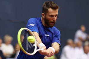 Corentin Moutet qualifié pour les demi-finales à Hangzhou sur abandon