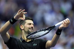 Djokovic monte en puissance et imite Alcaraz et Sabalenka en se qualifiant en quarts de finale