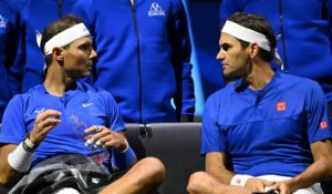 Incroyable mais vrai : Federer donne des conseils à Nadal lors de la Laver Cup 2019