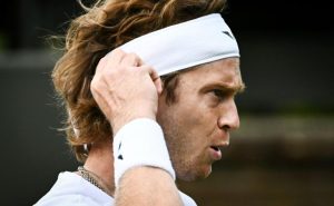 « Je ne peux pas recevoir une amende pour ça », Rublev demande plus de tolérance aux arbitres de chaise