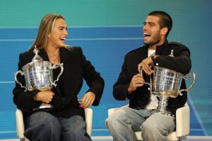 Quand Sabalenka confond Alcaraz avec Sinner sur un plateau de télévision