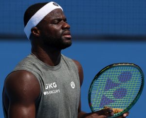 Tiafoe explose en vol, Alcaraz voit son horizon s’éclaircir