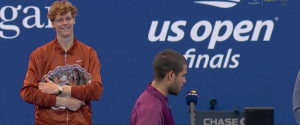 US Open > Carlos Alcaraz à Jannik Sinner après l&rsquo;avoir battu en finale : « Je te vois plus souvent que ma propre famille »