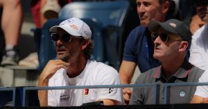 US Open > Ferrero très prudent avant la demi-finale entre Alcaraz et Djokovic : « Je n&rsquo;oserais pas dire que Carlos est le favori. Nous avons vraiment hâte de l&rsquo;affronter mais Novak donnera tout, ce sera extrêmement difficile »