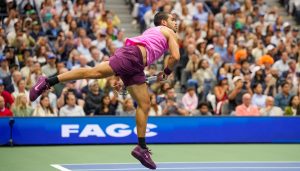 US Open > Tim Henman : « Je n&rsquo;ai jamais vu Carlos Alcaraz servir comme ça. Quand on pense aux meilleurs serveurs du circuit, je dois maintenant l&rsquo;inclure dans cette catégorie »