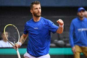 « Un moment que je garderai en tête toute ma vie »  : Corentin Moutet ravi après sa première victoire en Coupe Davis