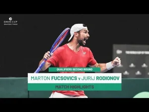 Vidéo: Regardez les temps forts de Fucsovics contre Rodionov au deuxième tour des qualifications de la Coupe Davis 2025 où l&rsquo;Autriche affronte la Hongrie.