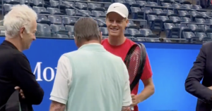 Vidéos, US Open > Avant sa finale contre Alcaraz, Sinner croise deux légendes absolues du jeu