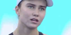 WTA – Guadalajara, Vidéos > La célébration pleine de classe d&rsquo;Iva Jovic après le premier titre de sa carrière à 17 ans