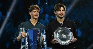 6 Kings Slam, ATP > Taylor Fritz compare Alcaraz et Sinner : « Même si Jannik est plus prévisible que Carlos, cela ne change rien. Car ce qu&rsquo;il fait, il le fait mieux que quiconque »