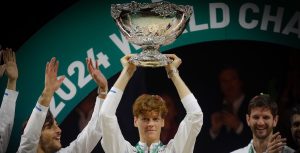 ATP > Filippo Volandri (capitaine de l&rsquo;Italie) sur Jannik Sinner : « C&rsquo;est une décision qui fait mal, mais Roger Federer et Rafael Nadal n&rsquo;ont pas joué la Coupe Davis pendant des années. Cela arrive à tous les champions »