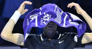 ATP – Shanghai > L&rsquo;abandon de Sinner fait parler : « Il est évident que le tournoi ne peut rien faire contre une température de 30° et 80% d&rsquo;humidité, mais installer un court aussi lent à cette période de l&rsquo;année, c&rsquo;est courir le risque que tout ce qui se passe ici se produise », estime José Moron
