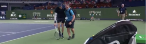 ATP – Shanghai > Les images folle de Sinner, perclus de crampes et obligé de jeter l&rsquo;éponge !