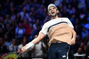 Après sa victoire à Shanghai, Valentin Vacherot plane toujours au Rolex Paris Masters et croque à pleines dents dans la fin de saison