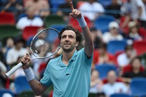 Arthur Rinderknech passe en quarts au Masters 1000 de Shanghai, une première à 30 ans