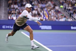Benjamin Bonzi se défait de Reilly Opelka et valide son billet pour le deuxième tour de l&rsquo;ATP 250 de Bruxelles