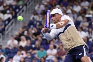 Benjamin Bonzi valide sa place au deuxième tour à Shanghai en dominant Reilly Opelka