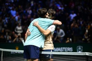Comme à Shanghai, Valentin Vacherot renverse son cousin Arthur Rinderknech au deuxième tour du Rolex Paris Masters