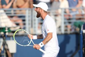 Corentin Moutet se sort du piège Jan-Lennard Struff en deux sets et rejoint les demi-finales à Almaty