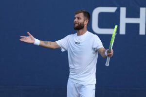 Corentin Moutet s&rsquo;offre Alex Michelsen et rejoint Daniil Medvedev en finale de l&rsquo;ATP 250 d&rsquo;Almaty