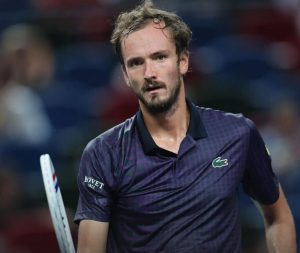 Daniil Medvedev continue sa renaissance à Shanghai et file en demi-finale