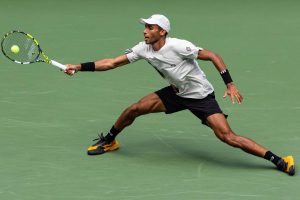 Félix Auger-Aliassime assomme Lorenzo Musetti en huitièmes de finale à Shanghai