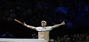 Insolite, ATP – Rolex Paris Masters > Valentin Vacherot (qui a triplé ses gains en carrière en seulement un mois) : « Est-ce que je vais m&rsquo;acheter une Ferrari en fin d&rsquo;année ? Voilà la réponse… »