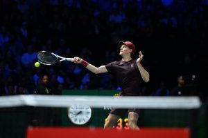 Jannik Sinner qualifié pour les demies du Rolex Paris Masters après sa victoire face à Ben Shelton