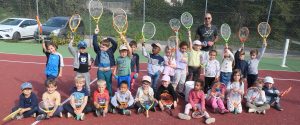 Luc-la-Primaube. Éducation. Les élèves de grande-section de l’école Jean-Boudou initiés à la pratique du tennis