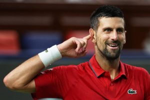 Novak Djokovic bat Zizou Bergs et rejoint le surprenant Valentin Vacherot en demies du Masters 1000 de Shanghai