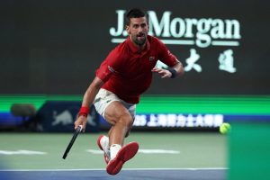 Novak Djokovic réussit son entrée en lice à Shanghai face à Marin Cilic