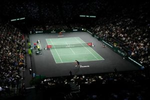 Rolex Paris Masters : les images fascinantes du montage du nouveau court central