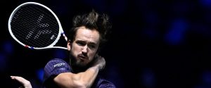 Tennis : « Mercredi je suis aux Maldives… » Le fantasque Medvedev régale en interview après sa démonstration au Masters 1000 de Paris