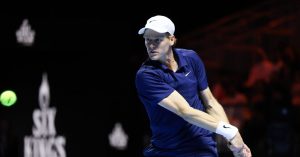 Tennis – Six Kings Slam : Sinner s’offre le titre, Djokovic a renoncé lors de la petite finale